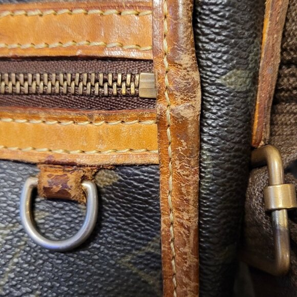 Authentic Louis Vuitton Bosphore - Picture 6 of 12